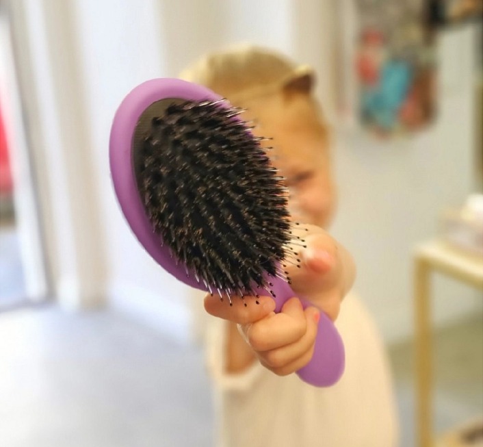 Kartáč na vlasy s kančími štětinami FIALOVÝ