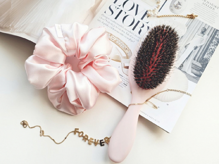 Kartáč na vlasy s kančími štětinami - růžový