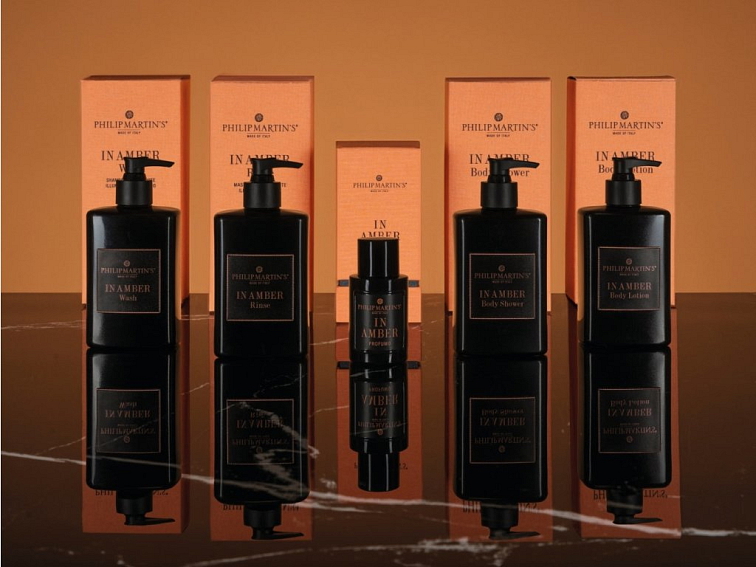 IN AMBER BODY SHOWER Hydratační sprchový gel s pumpičkou