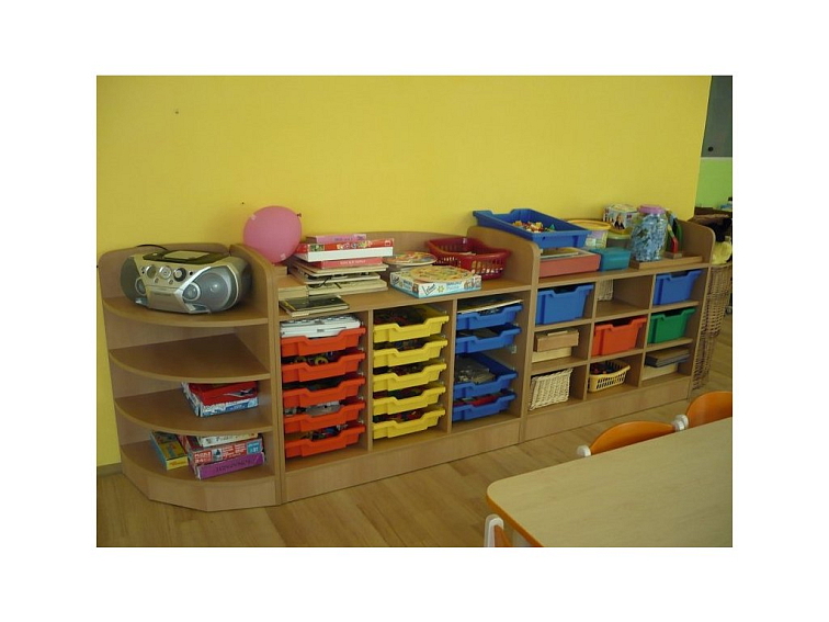 Skříňka rohová 90° pro mateřské školy 47x85x47cm