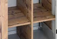 Šatní skříň 3-dvéřové lamino-kov s lavičkou