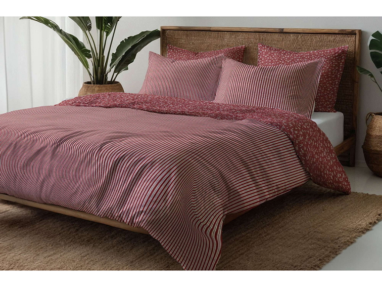 Krepové povlečení Borghese tmavě červené s pruhem