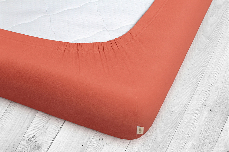 Jersey prostěradlo tmavě lososové na výšku matrace do 20 cm