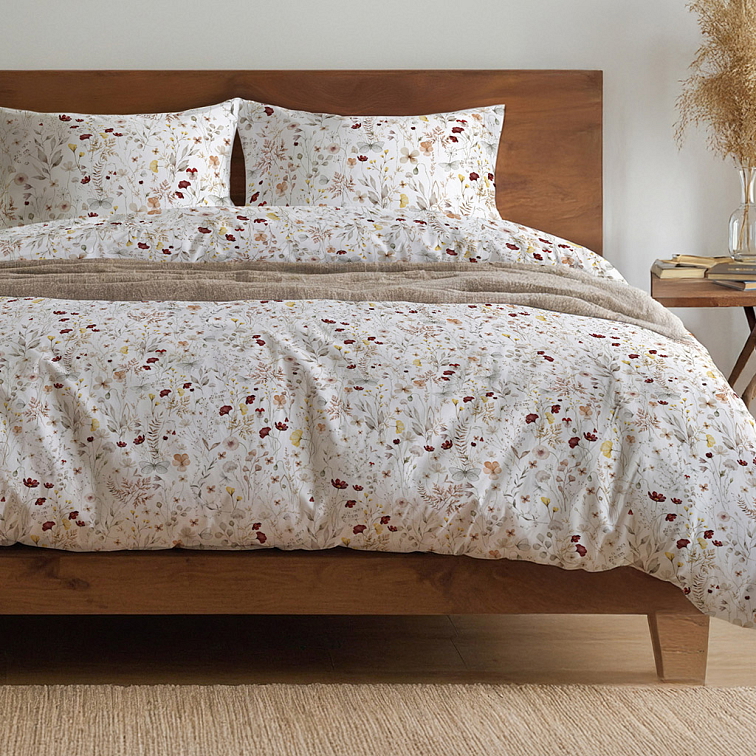 Mikroplyš: Hřejivý komfort nebo skrytá hrozba?