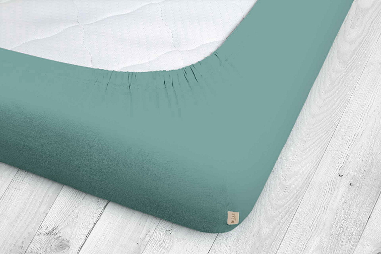 Jersey prostěradlo tmavě smaragdové na výšku matrace do 40 cm
