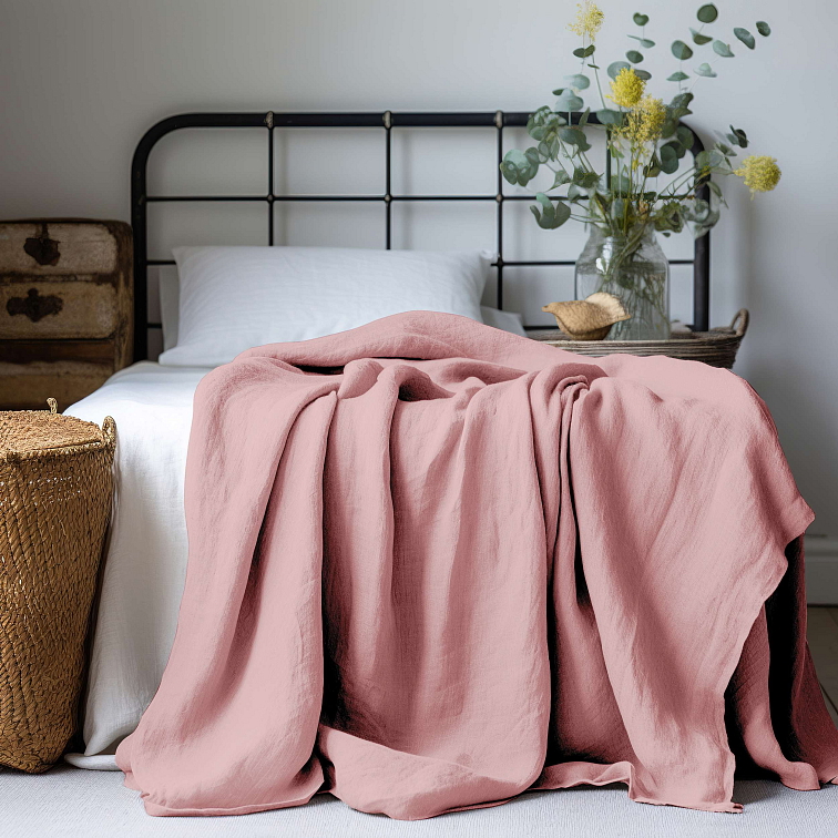 Mušelínový přehoz na postel Retro pink