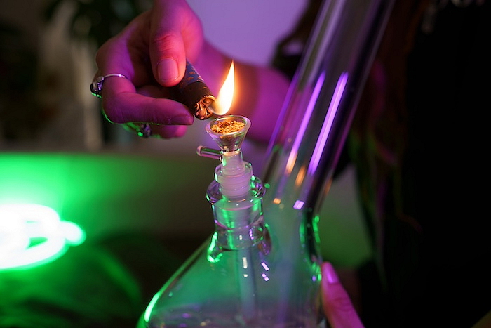 BNG "Recycler Glass Art" bong