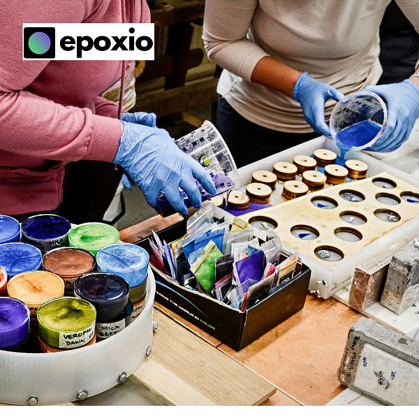 WORKSHOP LITÍ EPOXIDOVÉ PRYSKYŘICE - OD DŘEVA AŽ PO LESKLÝ VÝSLEDEK