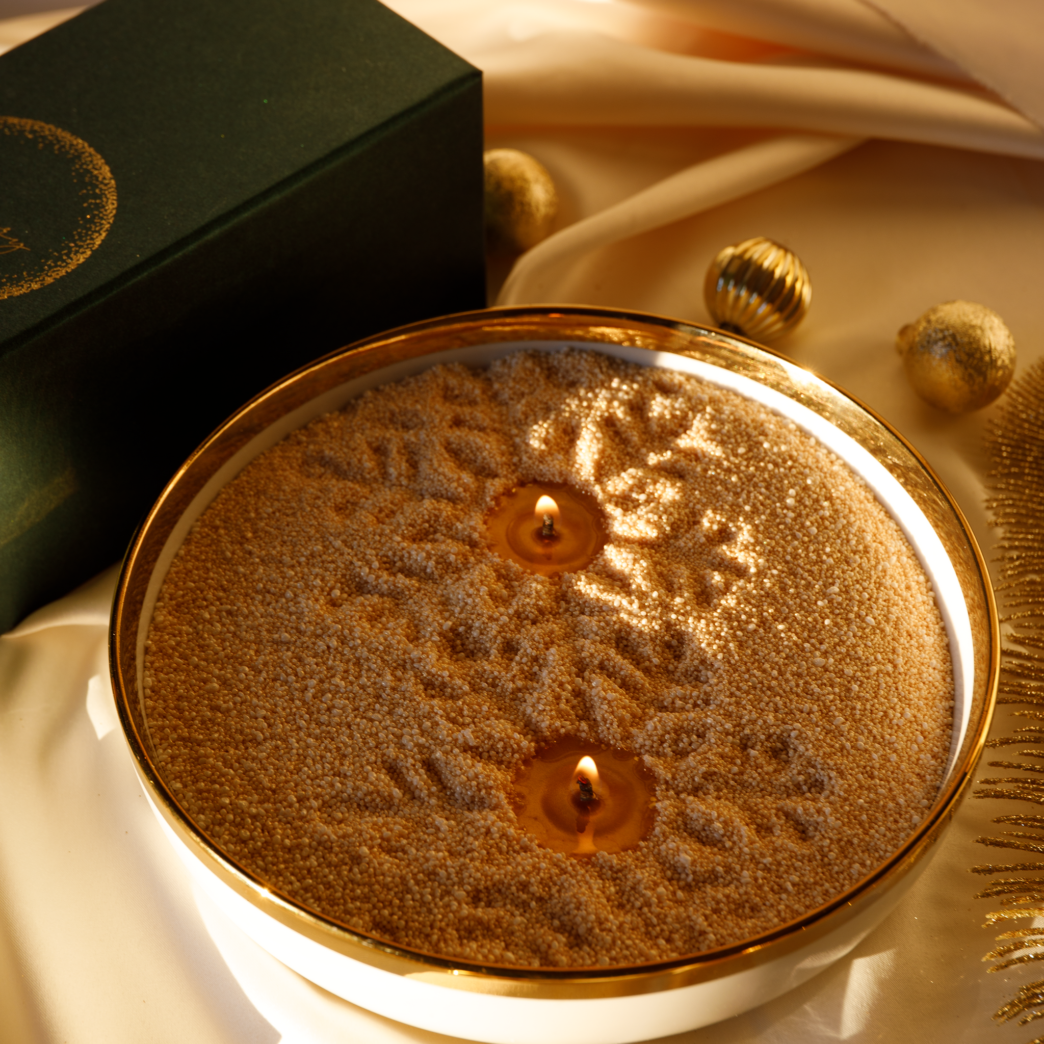 Luminary Light Gold – Zlatá perličková svíčka s dotekem luxusu