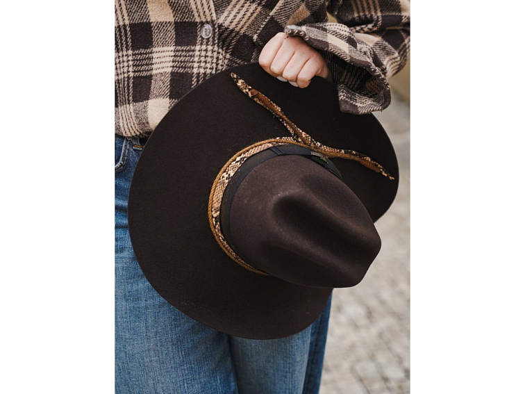 Westernový klobouk TEXAS HOLD 'EM – prémiová vlna, hadí vzor