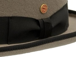 Luxusní béžový cylindr Mayser - Top Hat