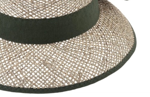 Slaměný malý cloche s zelenou stuhou - Fiebig