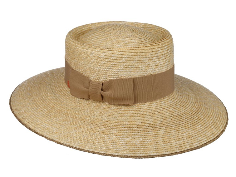 Slaměný klobouk béžový s hnědou stuhou - Pork-pie Jil s širší asymetrickou krempou - Mayser - UV faktor 80