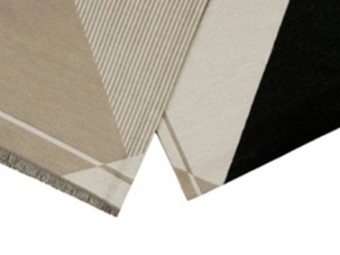 Zimní béžová šála od Fiebig