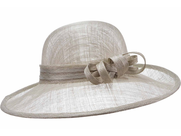 Cloche šedobéžový slavnostní klobouk s ozdobou - ze sisálové slámy