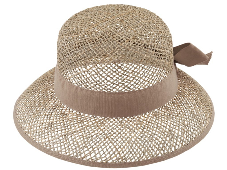 Slaměný malý cloche s béžovou stuhou - Fiebig
