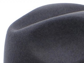 šedý klobouk plstěný s kašmírem - šedý s šedou stuhou - klopená krempa