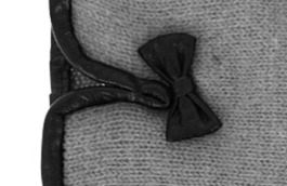 Dámské šedé pletené rukavice s koženou mašličkou - Fiebig