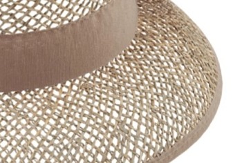 Slaměný malý cloche s béžovou stuhou - Fiebig