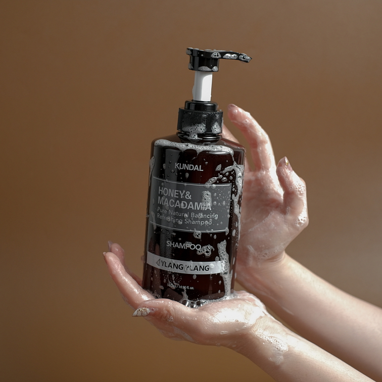 Kundal Honey&Macadamia Shampoo - přírodní šampon na suché a poškozené vlasy