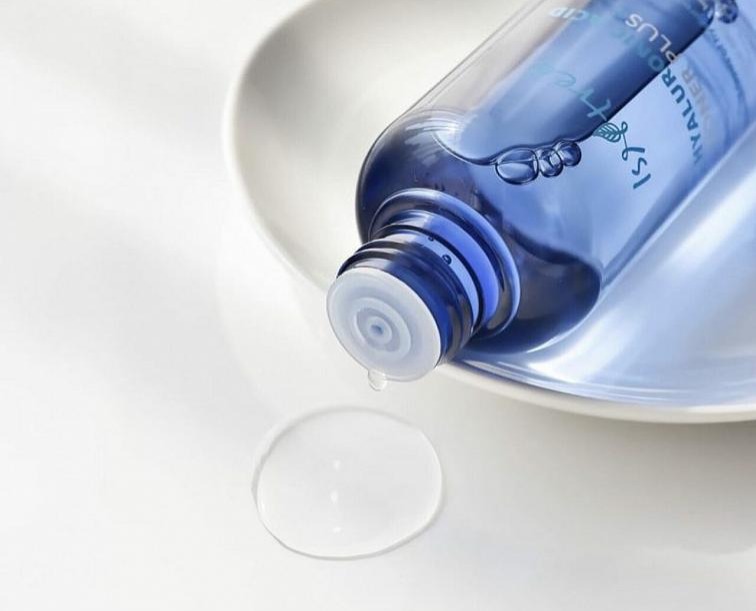 Isntree Hyaluronic Acid Toner plus - hydratační toner s kyselinou hyaluronovou