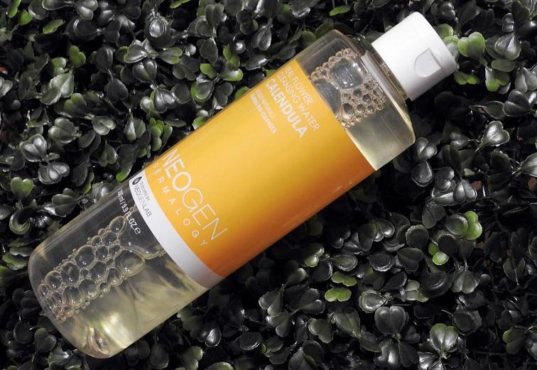 Neogen Dermalogy Real Flower Cleansing Water Calendula - jemná čistící pleťová voda s měsíčkem lékařským