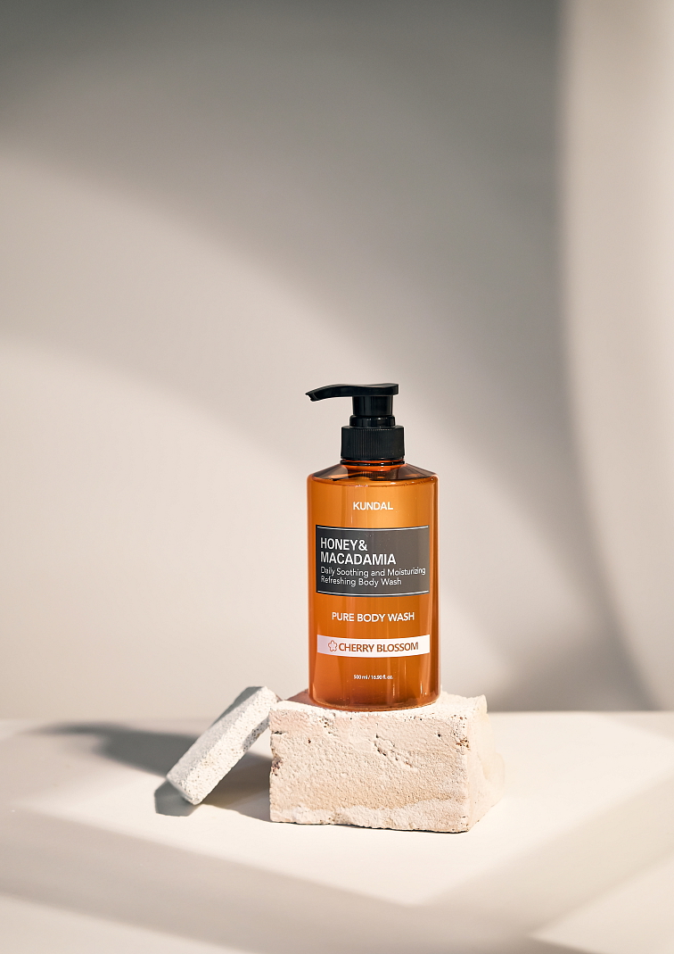 Kundal Honey&Macadamia Body Wash Cherry Blossom - sprchový gel