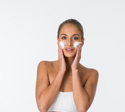 Dewytree Hi Amino All Cleanser - čistící pěna na obličej s Aminokyselinami
