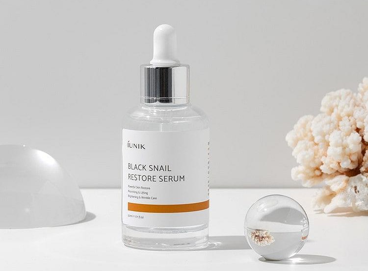 IUNIK Black Snail Restore Serum - regenerační pleťové sérum s extraktem šnečího slizu