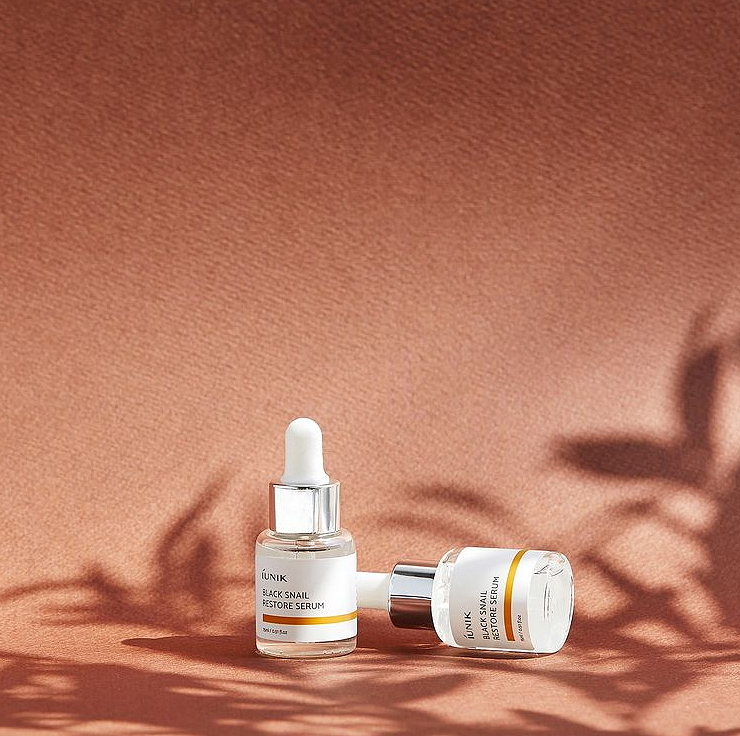 IUNIK Black Snail Restore Serum - regenerační pleťové sérum s extraktem šnečího slizu