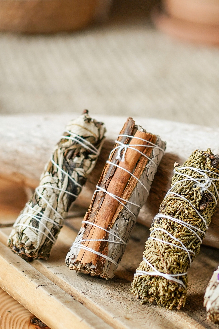 Zväzok Šalvia Biela s tyčinkami Škorice