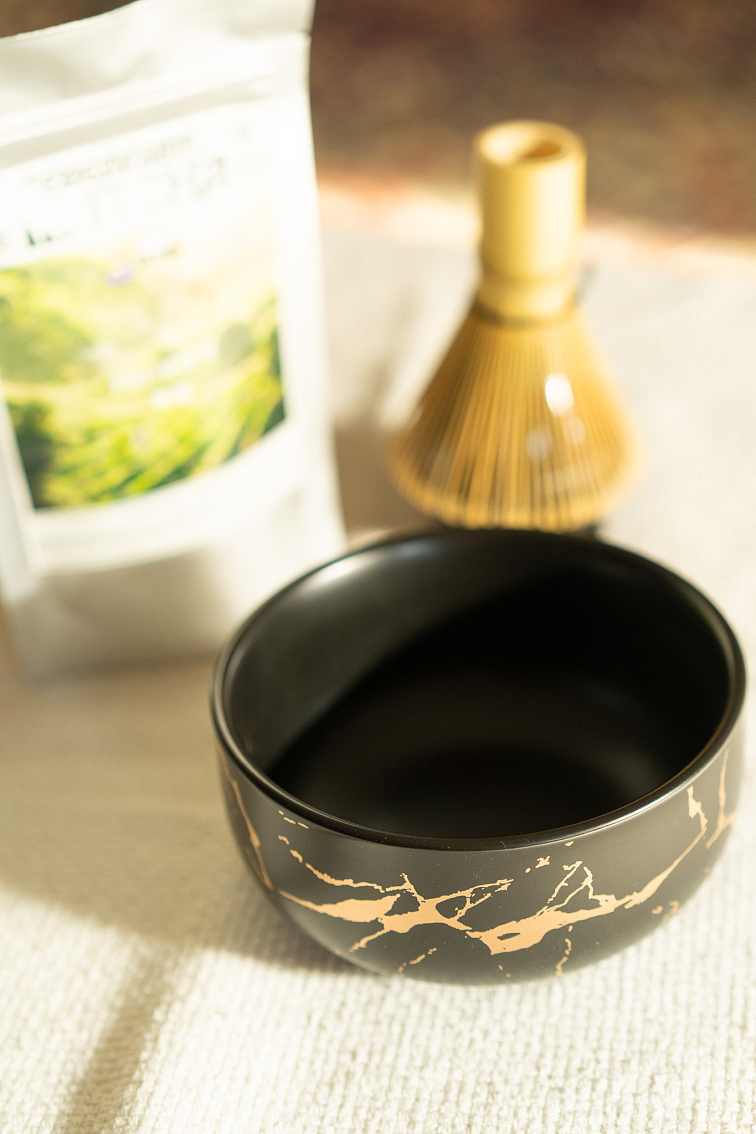 Tradičná japonská miska na matchu Kiniro