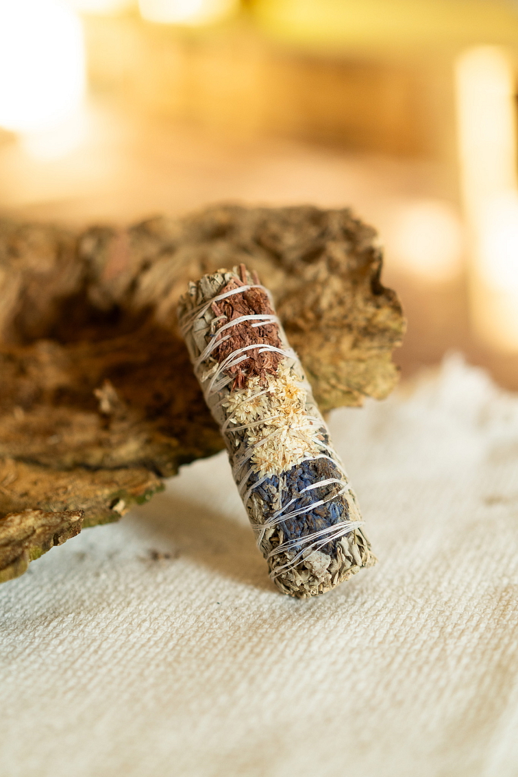 Zväzok z Bielej Šalvie, Ružovej a Modrej Levandule