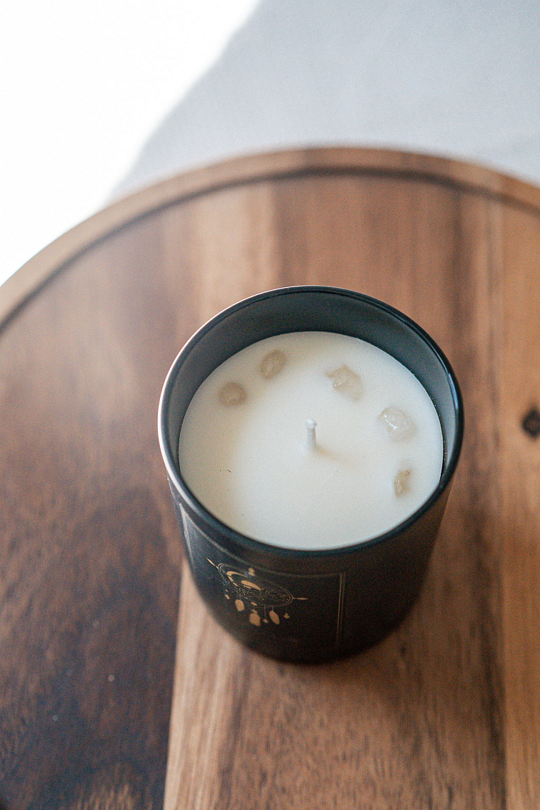 Manifestačná sviečka Dobré Sny s polodrahokammi 200g