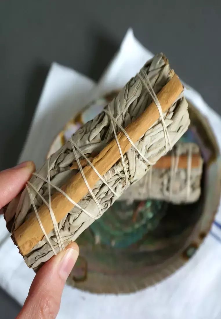 Zväzok Šalvia Biela s tyčinkami Škorice