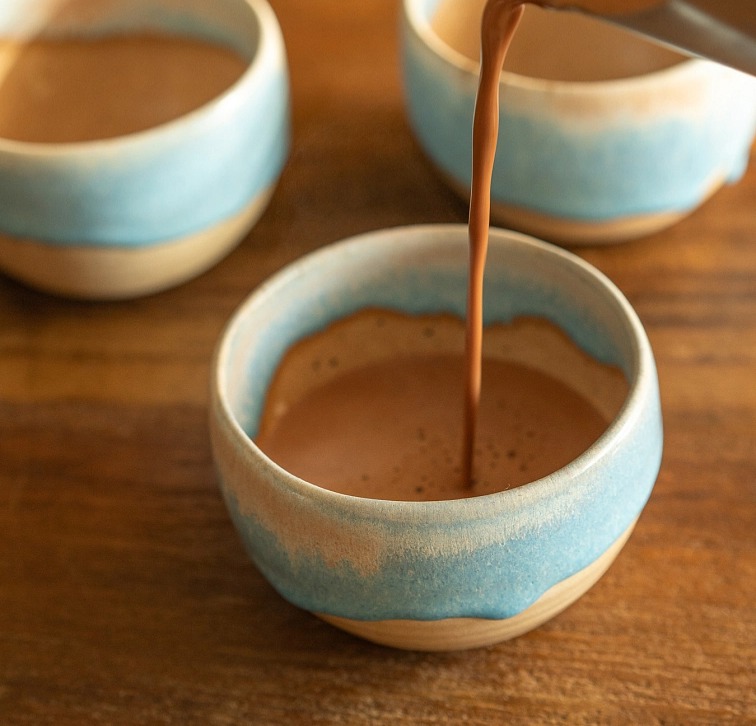 Keramická šálka Sky Embrace / Nebeské Objatie 220 ml