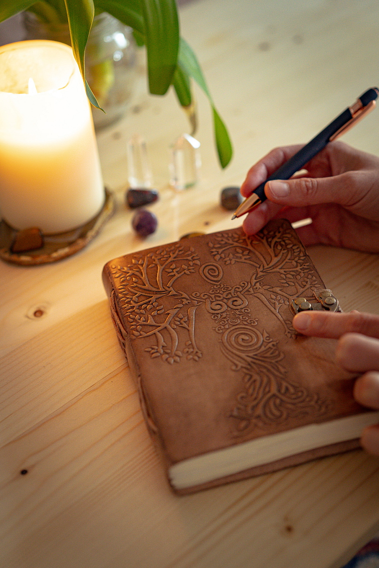 Bohyňa života – zápisník s motívom stromu života