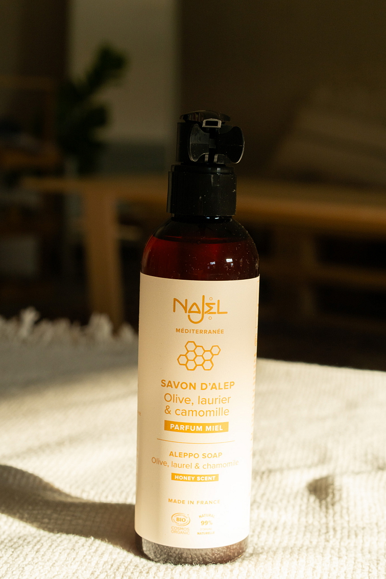 Najel Tekuté Organické Aleppo mydlo s Harmančekovou vodou