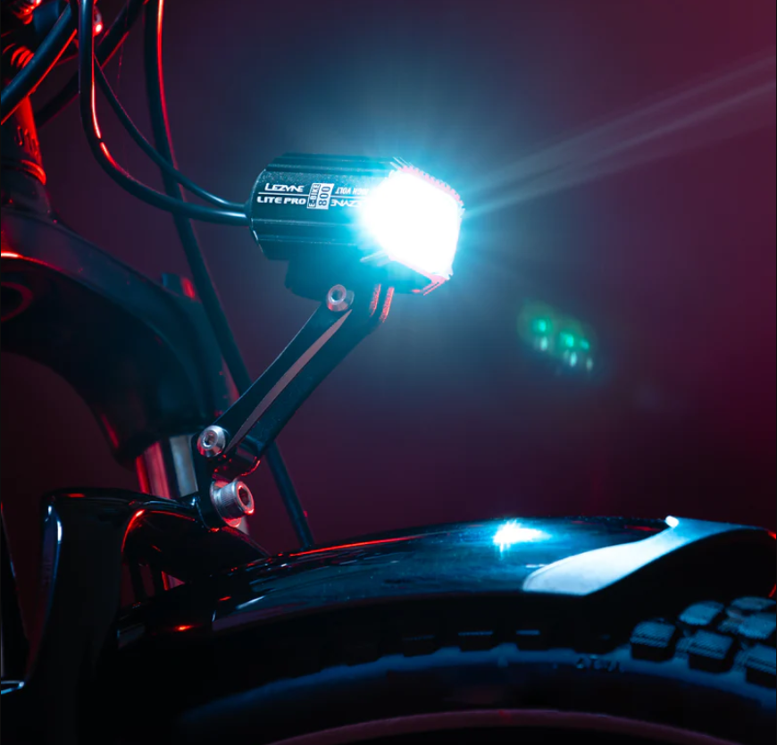 LEZYNE LITE PRO 800 Switch High Volt svetlo na elektrobicykel