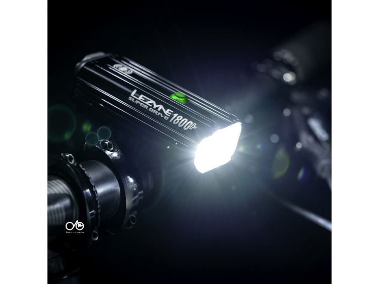 Lezyne SUPER DRIVE 1800+ SMART predné LED svetlo