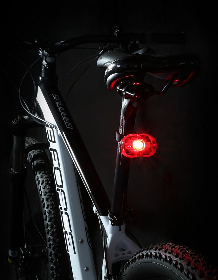 FORCE TWINKL 3LM zadná blikačka + batéria