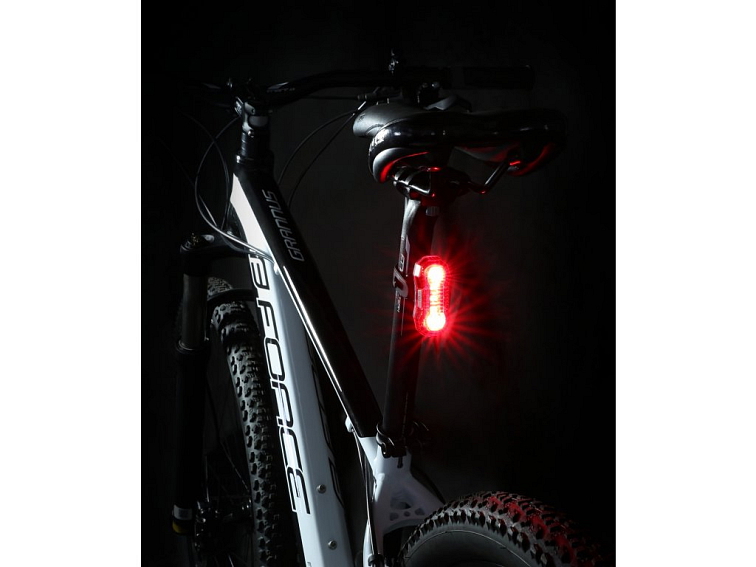 FORCE EXPRESS USB svetlá na bicykel, sada predné + zadné