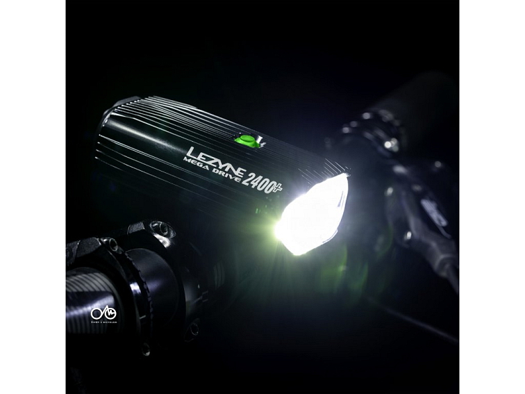 Lezyne MEGA DRIVE 2400+ predné LED svetlo