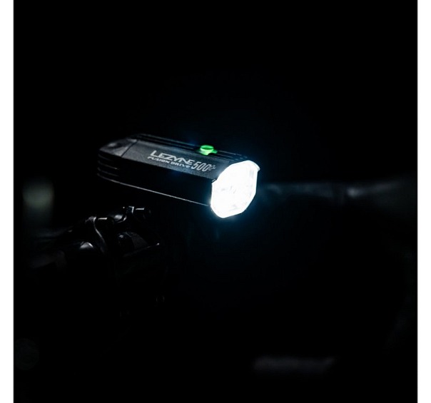 Lezyne FUSION DRIVE 500+ predné svetlo, dobíjacie