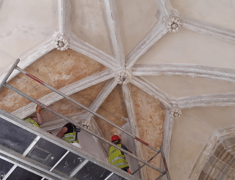 LITOSTUCCO - Rychleschnoucí tmel na dřevo a omítku
