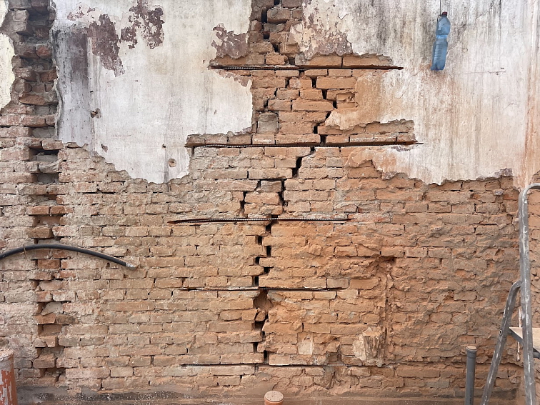 Sada pro statické zajištění prasklin ve zdivu - Helikální výztuž 6 mm