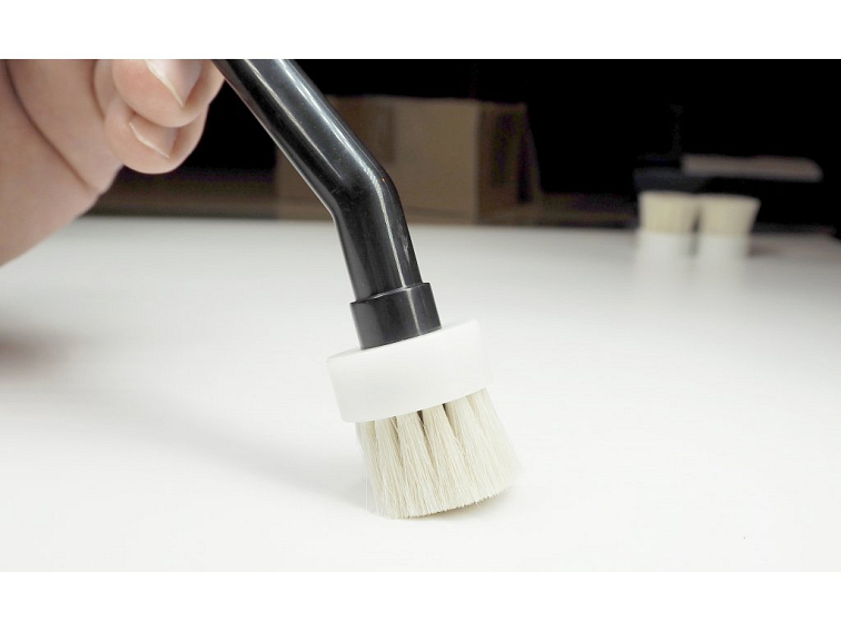 Přídavný kartáč k vysavači