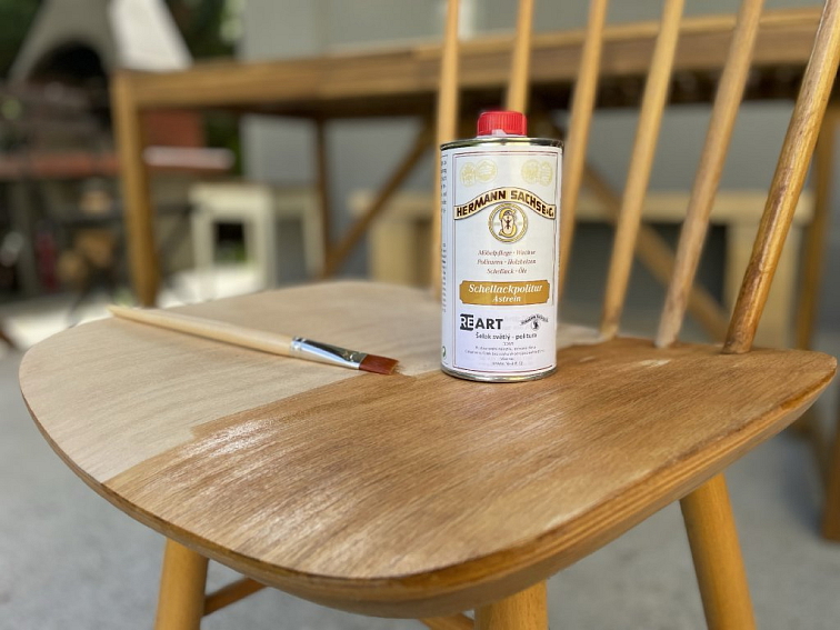 Šelak světlý, politura