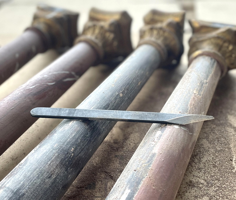 Řezák - ocelový skalpel