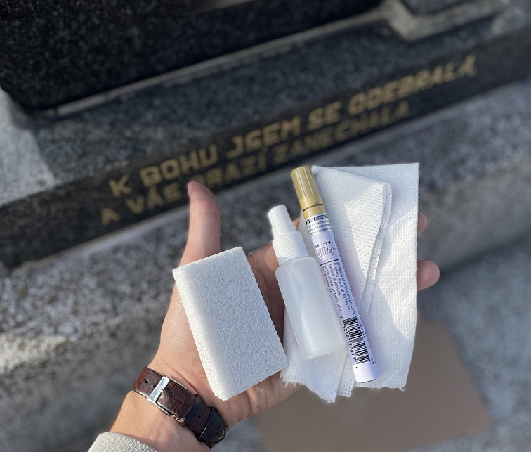 Fix pro obnovu písma v kameni